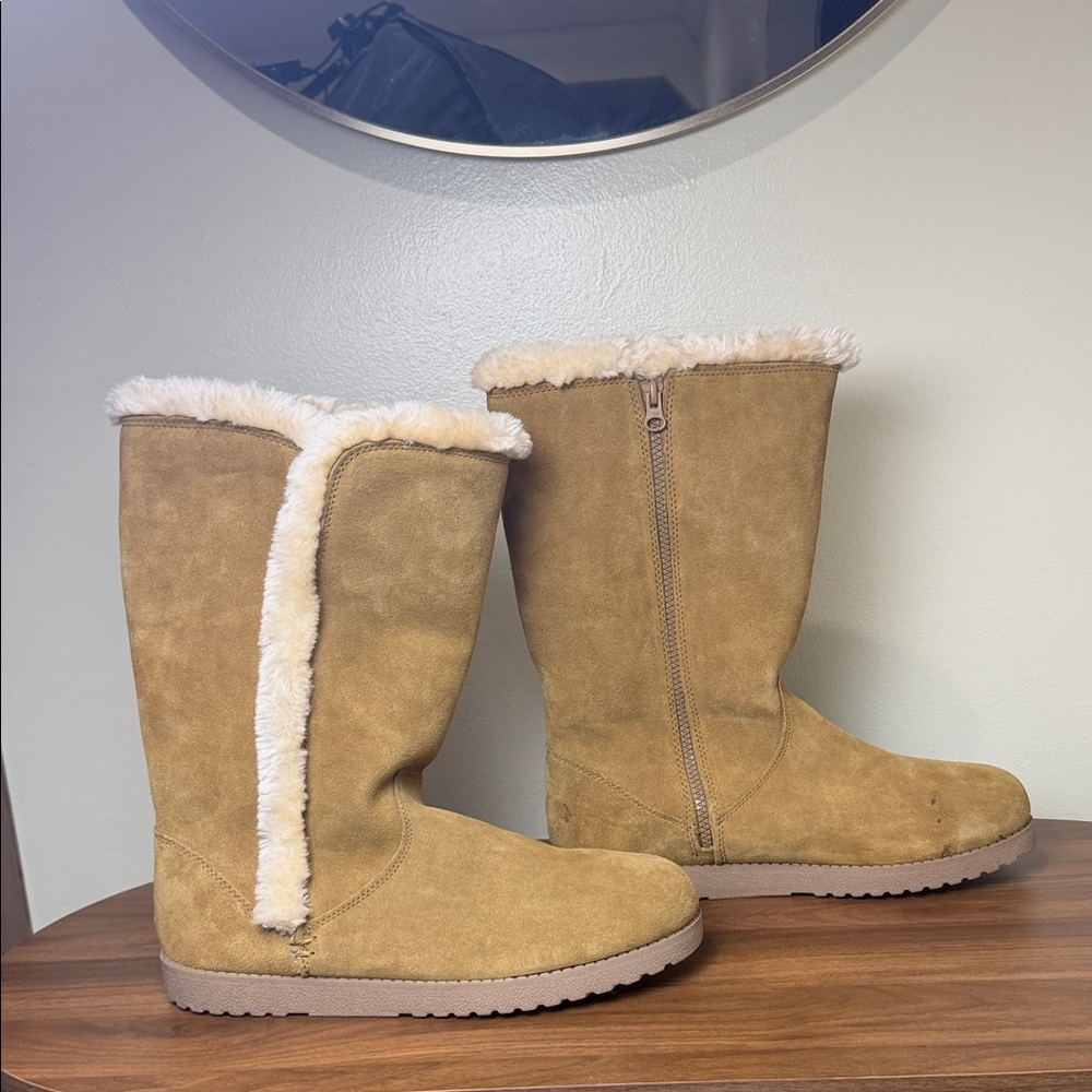 Cozy Tan Suede Women's Boots Size 12